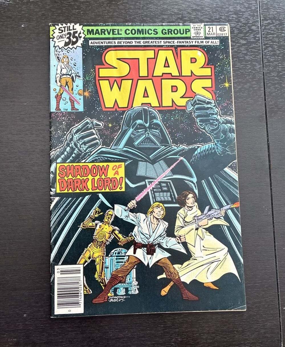 Star Wars #21 Marvel Comics Group 'Shadow of a Dark Lord!' Comic Book